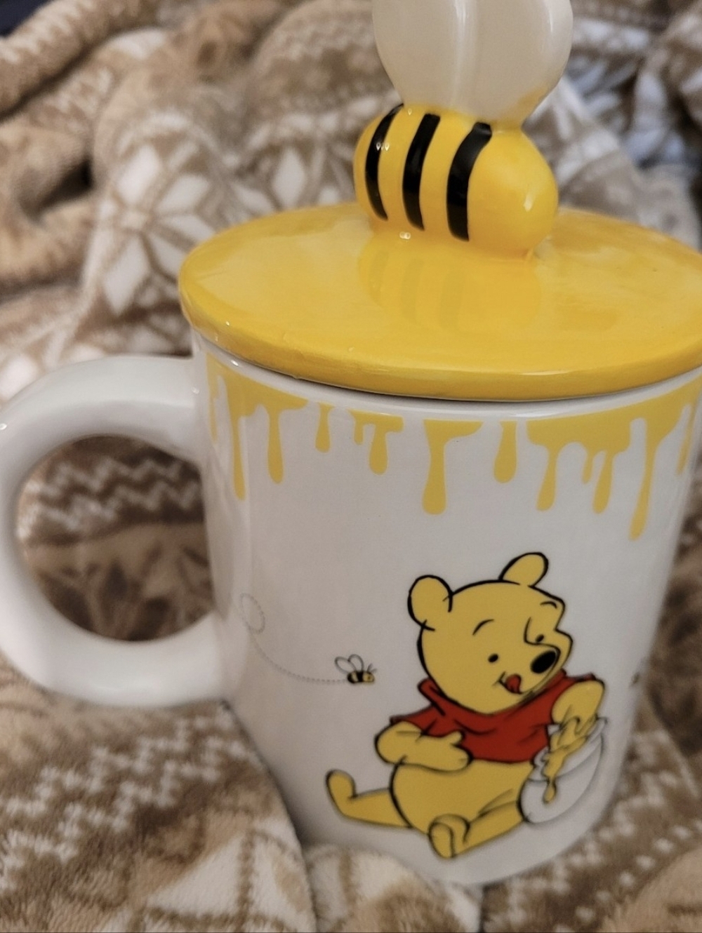 BN DISNEY WINNIE THE POOH HUNNY POT CERAMIC MUG WITH LID